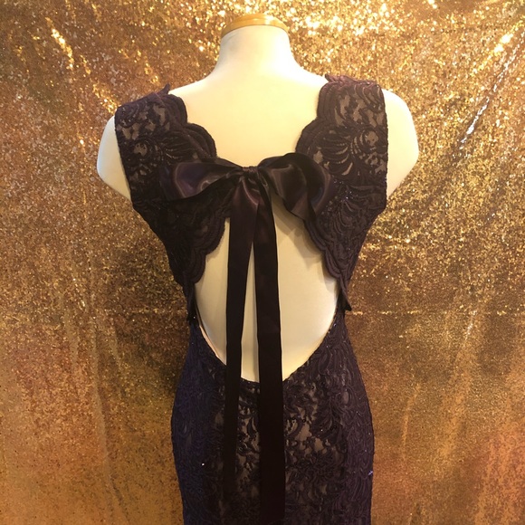 Burgundy Lace Dress - Prom/Formal - Picture 4 of 6